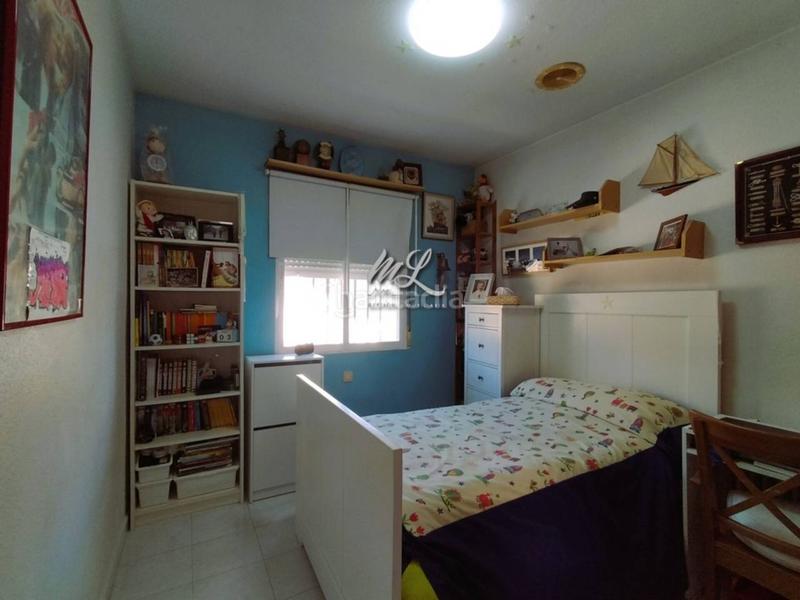 Foto 10631a28-0288-4b6c-91c5-967f389a387a. Casa pareada se vende chalet pareado en Cobisa