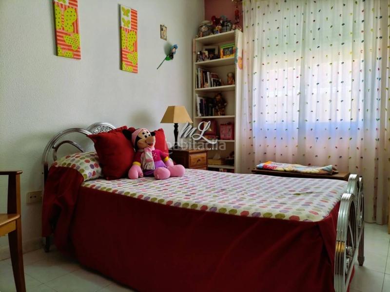 Foto 4e39f085-f553-45c4-a50b-8d9eb61e5a6f. Casa pareada se vende chalet pareado en Cobisa