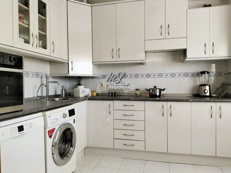 Foto 51bd7199-6559-44f7-b71c-06e718771763. Casa pareada se vende chalet pareado en Cobisa