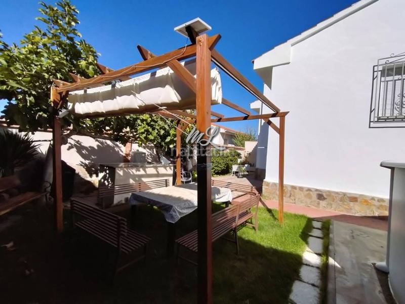 Foto 9864dd76-ea34-458b-b440-48ff50001fa7. Casa pareada se vende chalet pareado en Cobisa