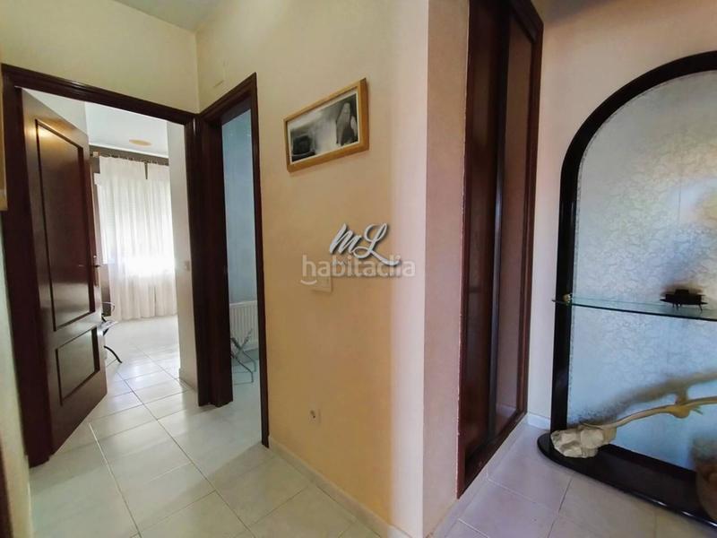 Foto e818a3da-1d95-4ac7-b84a-29d0d59f7476. Casa pareada se vende chalet pareado en Cobisa