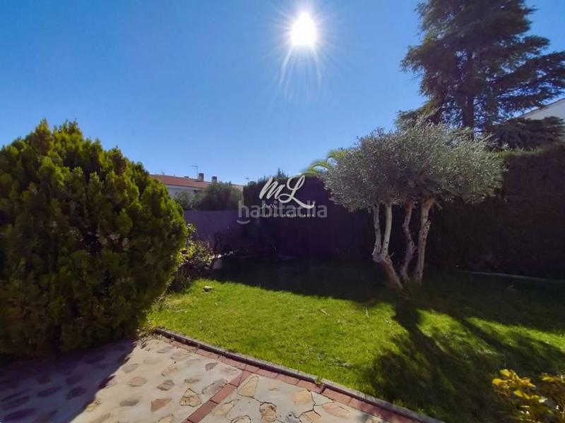 Foto fe551ce1-d3ff-47cd-8e6b-c31d0fa6e59f. Casa pareada se vende chalet pareado en Cobisa