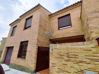 Reihenhaus  Berruguete. Marín lara vende espectacular chalet en nambroca a 5 minutos de