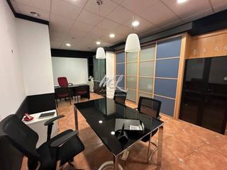 Local commercial  Mayor. Magnifico local en sonseca apto para cambio de uso.