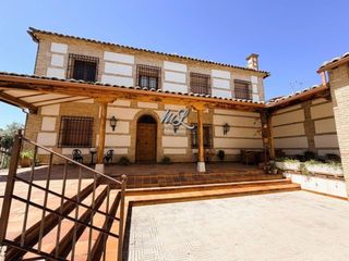 Xalet  Calle toledo. Se vende espectacular casa independiente en olias del rey
