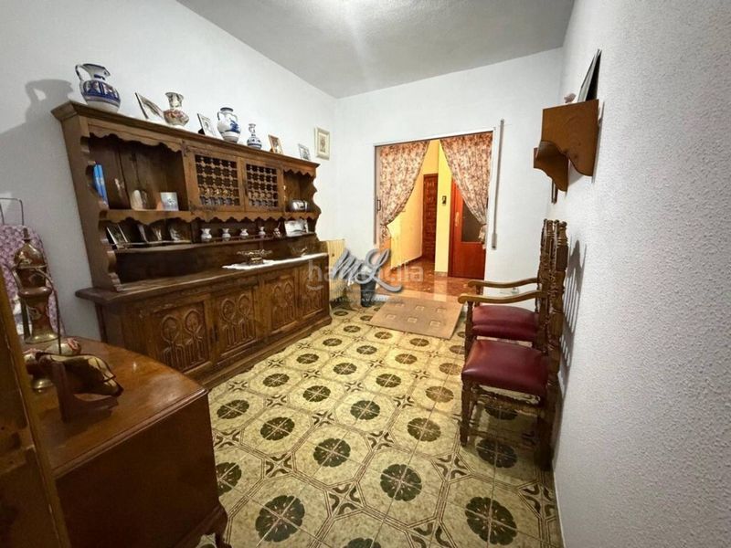 Foto f989dc62-8a40-48ab-82a2-21a751879473. Casa adossada amb calefacció aparcament a Sonseca