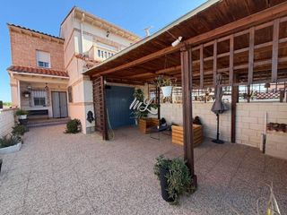 Semi detached house  Calle moreras. Marín lara gestión inmobiliaria vende chalet en villamiel de tol