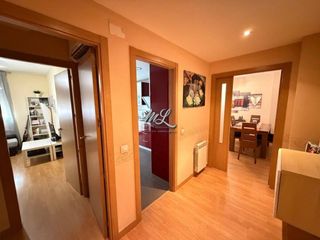 Flat  Calle río valdehuesa. Marín lara vende piso en la mejor zona del polígono.