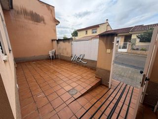 Casa a schiera  Calle juan bautista maíno. Marin lara vende chalet adosado en urb. la legua