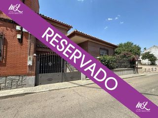 Xalet  Calle triana. Marín lara gestión inmobiliaria vende magnifico chalet en sonsec