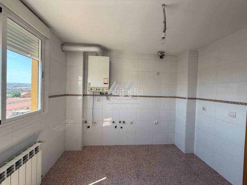 Foto 869cce22-d9e4-409a-9f49-8add1adca778. Duplex avec chauffage parking piscine dans Avenida Europa-San Antón Toledo