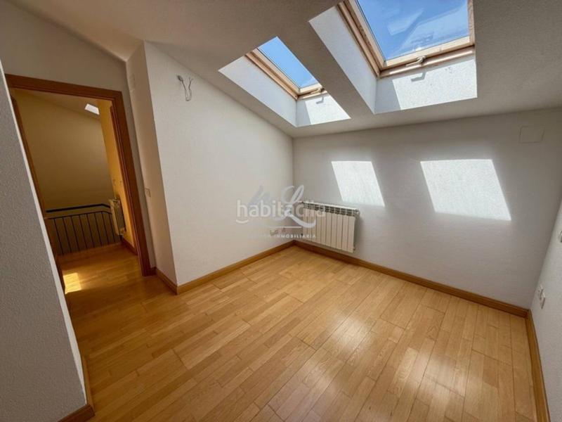 Foto a1c62138-08e3-4ba5-9ab8-defa2629b67c. Duplex avec chauffage parking piscine dans Avenida Europa-San Antón Toledo
