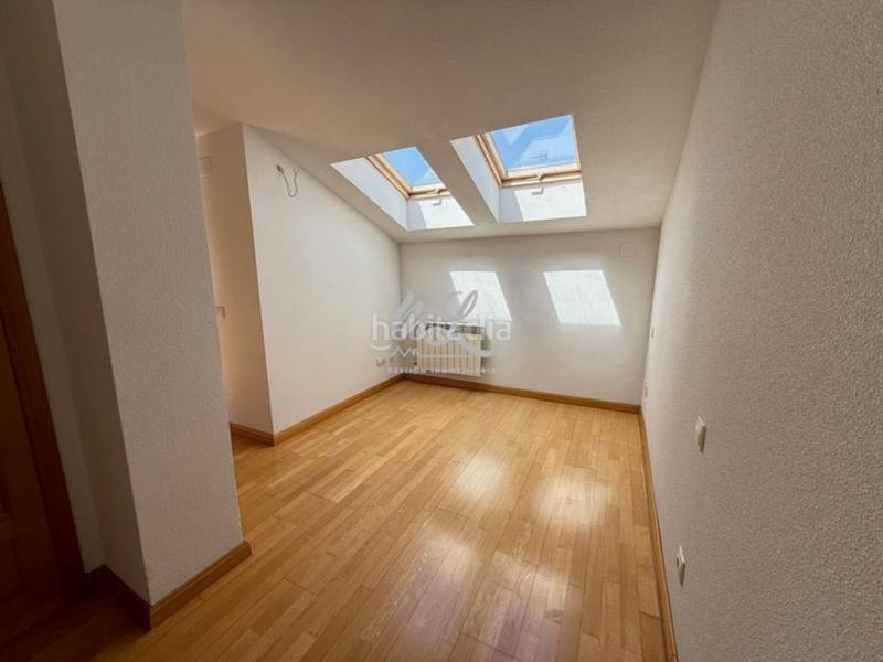 Foto b305460d-dd08-468e-af67-9f07b3e99221. Duplex avec chauffage parking piscine dans Avenida Europa-San Antón Toledo