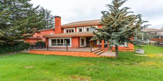 Casa a Colonia. Chalet independiente en torrelodones estación