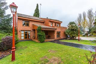 Chalet en Monte Rozas. Chalet independiente en las rozas