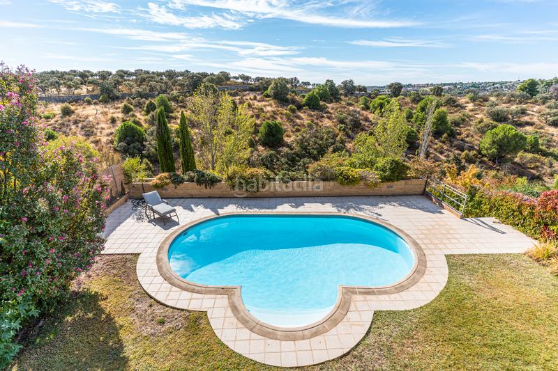 Foto 5cf78546-0ffe-46c6-ae72-4e62c99a035b. Chalet avec chauffage parking piscine dans El Monte Torrelodones