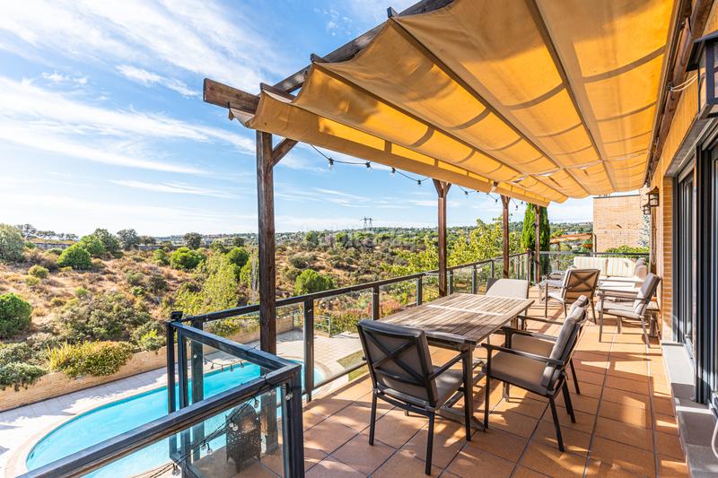 Foto b7d81202-98cb-442b-b967-f6435cb305b6. Chalet avec chauffage parking piscine dans El Monte Torrelodones