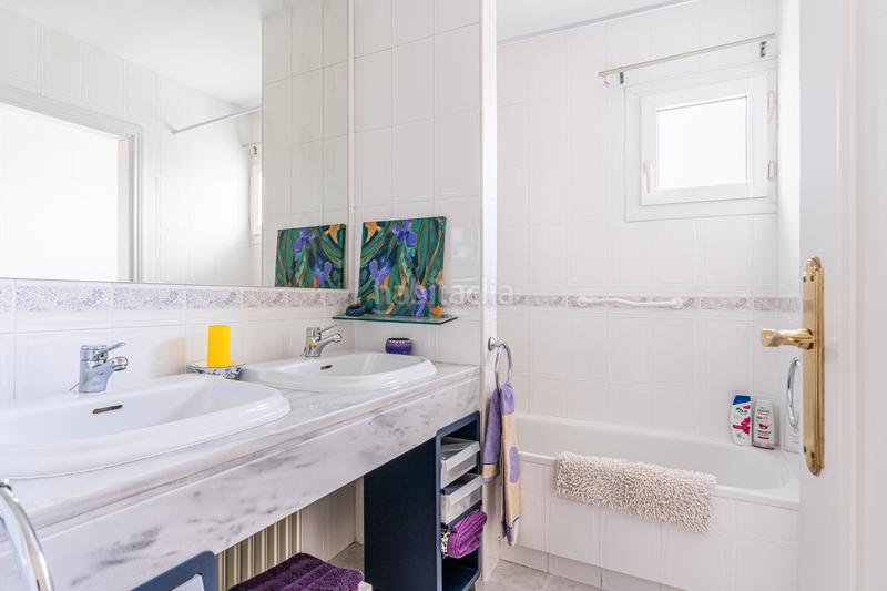 Foto 1bca2e4a-13c8-49b4-bca7-7c8e795a6300. Casa bifamiliare con riscaldamento piscina in Las Matas-Peñascales Rozas de Madrid (Las)