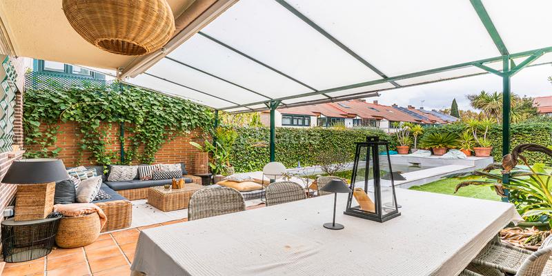 Foto 9a1275f0-5d21-4574-ae6b-f70066d359aa. Reihenhaus mit heizung parking pool in El Pinar-Punta Galea Rozas de Madrid (Las)