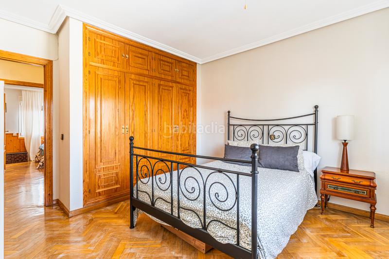 Foto 7eb2424f-fc0b-4958-8e06-648c8f387bc6. Casa bifamiliare con riscaldamento parcheggio piscina in Rozas de Madrid (Las)