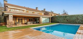 Chalet in El Cantizal. Chalet independiente en monterrozas-el cantizal