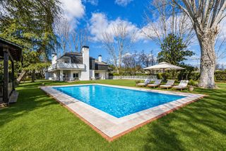 Chalet in Villafranca del Castillo. Chalet independiente en villafranca del castillo