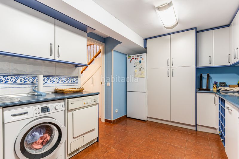 Foto e6bee190-1b9e-4fed-8f06-f0681309162b. Casa aparellada amb calefacció aparcament piscina a Rozas de Madrid (Las)