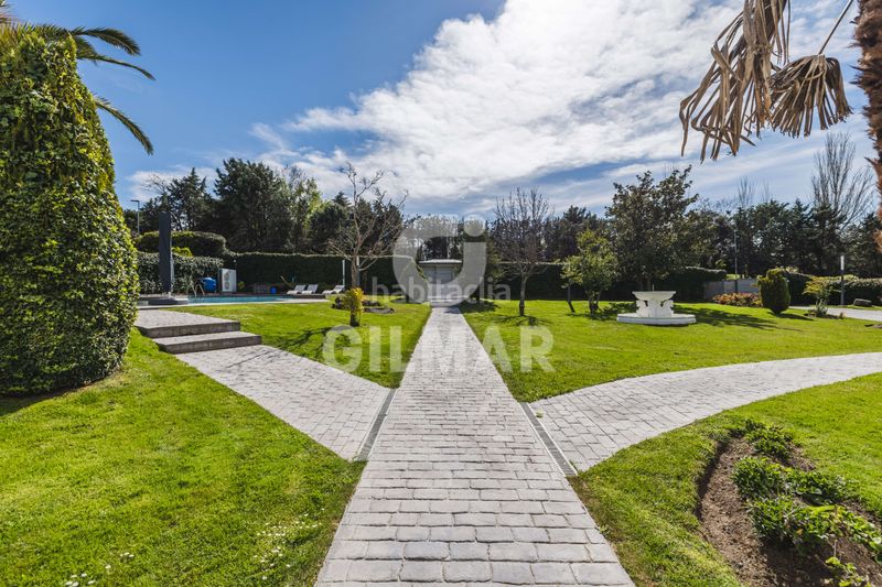 Foto db9c7174-d4b3-4022-b2c7-10bf95861f76. Xalet amb calefacció aparcament piscina a Club de Golf Rozas de Madrid (Las)