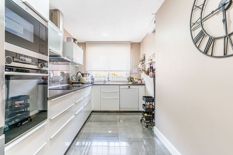 Foto 1c6af5d7-1ca3-4ba1-b671-c97e9f828bfe. Casa adossada amb calefacció aparcament piscina a Rozas de Madrid (Las)