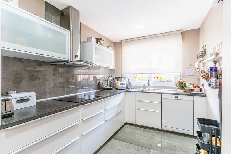 Foto 63333646-8ecd-4a21-ba5b-6b04f4adb6e2. Casa adossada amb calefacció aparcament piscina a Rozas de Madrid (Las)