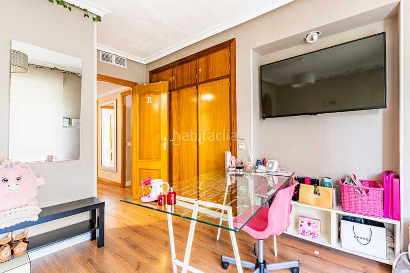 Foto d0ec5c1a-0533-4f09-8378-6f8cd4aa087b. Casa adossada amb calefacció aparcament piscina a Rozas de Madrid (Las)