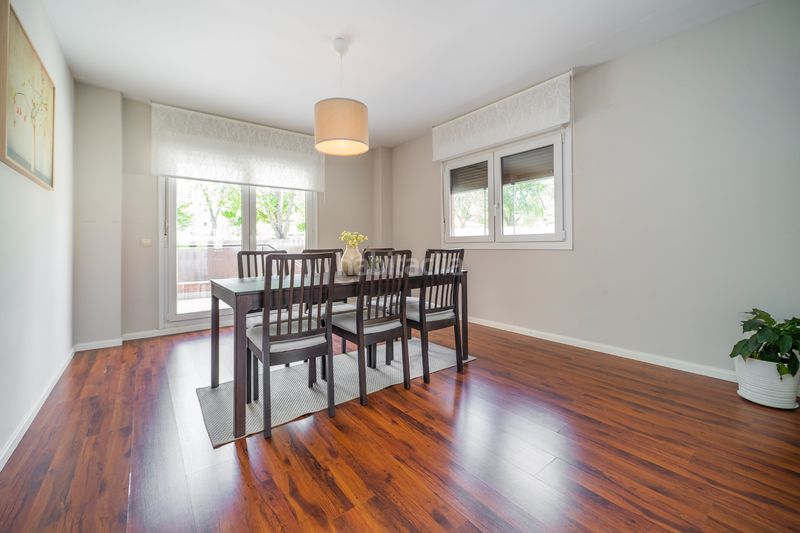 Foto b31aed35-2952-4804-8f16-57f04703f34c. Casa aparellada amb calefacció aparcament piscina a Rozas de Madrid (Las)
