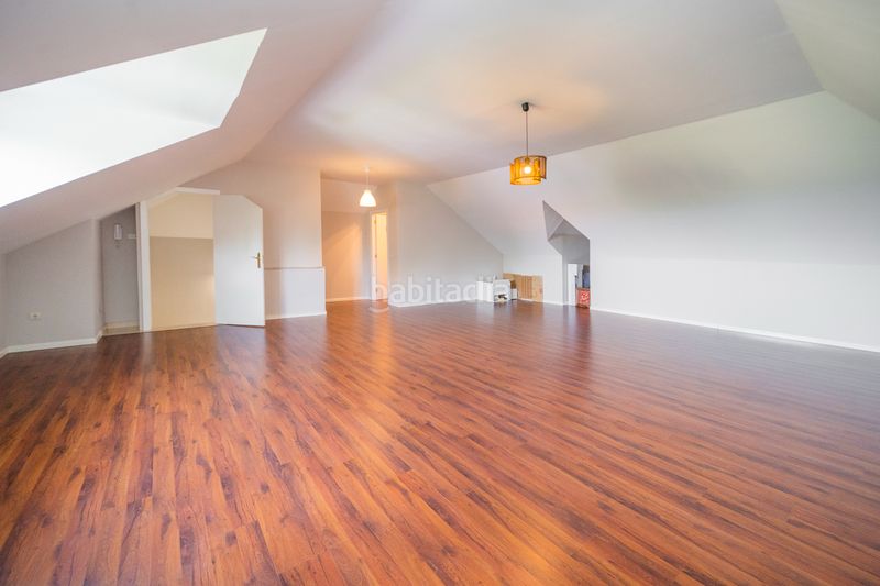 Foto bb3d8dd2-4956-4207-a2f7-67a915ba17e3. Casa aparellada amb calefacció aparcament piscina a Rozas de Madrid (Las)
