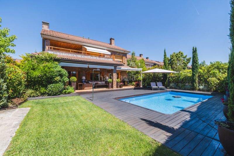 Foto 0b7c4b0a-6f3c-448b-a3c0-a1cfec70345b. Xalet amb calefacció aparcament piscina a El Cantizal Rozas de Madrid (Las)