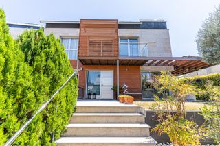 Towny house in Montecillo. Chalet independiente en el montecillo