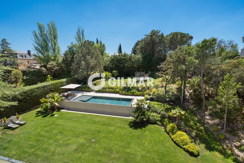 Foto a1de588f-ce40-4079-b14b-f5d023452477. Xalet amb calefacció aparcament piscina a Club de Golf Rozas de Madrid (Las)