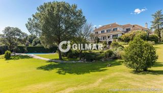 Chalet in Molino de la Hoz. En el exclusivo enclave de molino de la hoz, en las rozas, se en