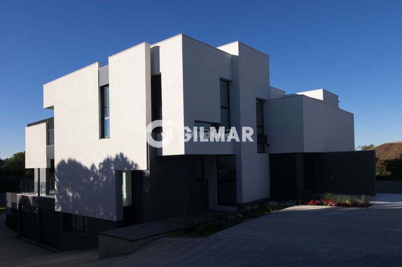 Foto de733bef-cd53-40fa-808e-1f6b1b36b1ca. Chalet avec chauffage parking piscine dans Club de Golf Rozas de Madrid (Las)