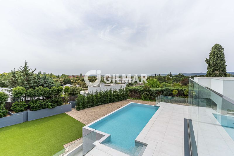 Foto e2efb37a-32a8-476b-b797-fc9989189d64. Chalet avec chauffage parking piscine dans Club de Golf Rozas de Madrid (Las)