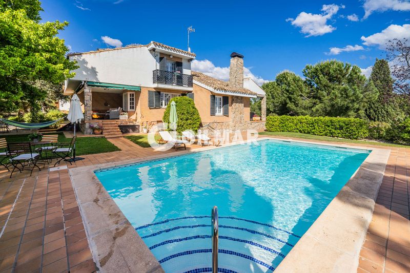 Foto 17f38368-7a16-47b2-8fd9-de8c6a349fef. Chalet with heating parking pool in Club de Golf Rozas de Madrid (Las)