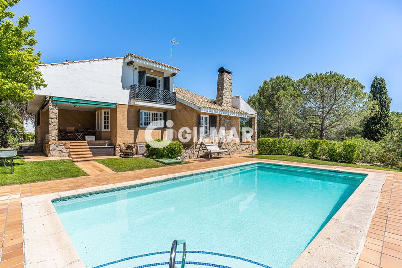 Foto ae6f9b89-b4fa-472b-9000-ce648b1387a5. Chalet with heating parking pool in Club de Golf Rozas de Madrid (Las)