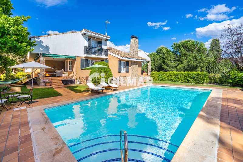 Foto bef1ab9f-833d-4082-a5d7-416b44d8514a. Chalet with heating parking pool in Club de Golf Rozas de Madrid (Las)