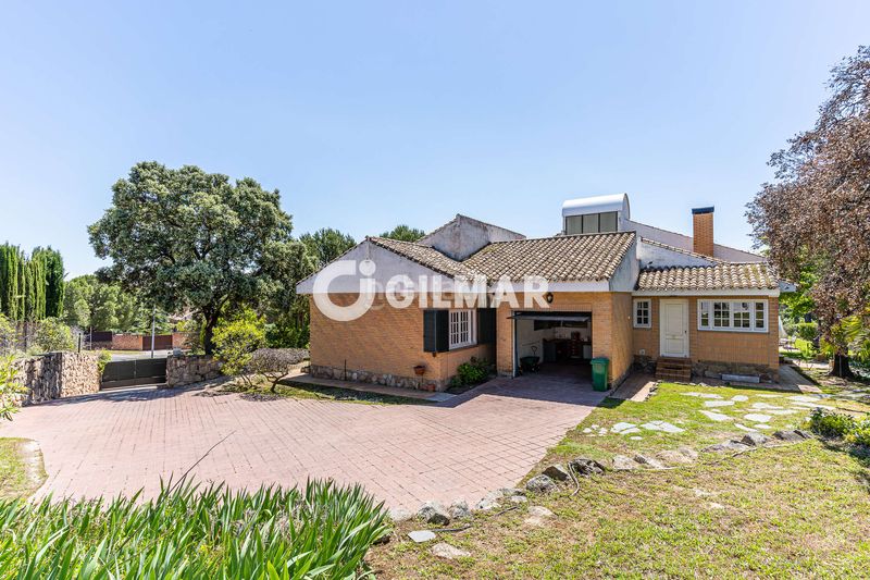 Foto cabdb833-efdd-42dc-9cd3-f0dcaae6f458. Chalet with heating parking pool in Club de Golf Rozas de Madrid (Las)