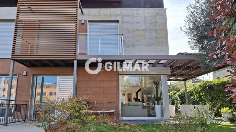 Foto 0dfec9ba-2b5d-47dc-99fb-643e3db8b30d. Chalet avec chauffage parking piscine dans Montecillo Rozas de Madrid (Las)