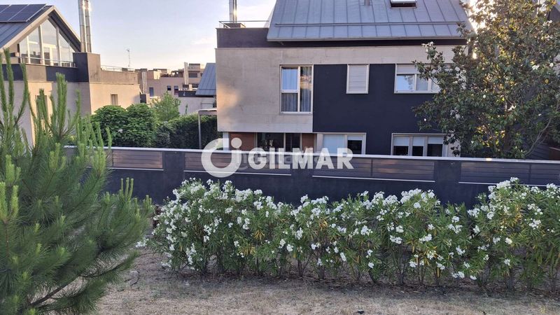 Foto eae100a0-649a-4f70-aa71-8a9ed3c7ef6c. Chalet avec chauffage parking piscine dans Montecillo Rozas de Madrid (Las)