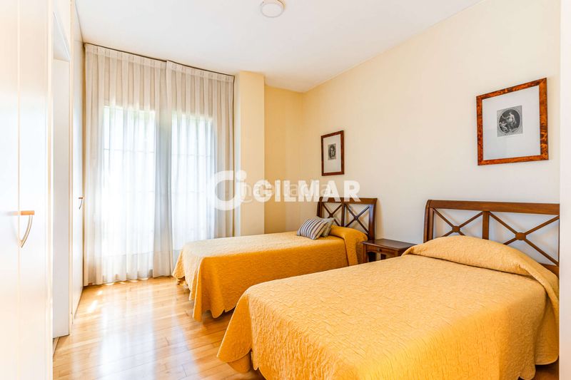 Foto 57216325-bb95-498c-a80f-a8b831384c01. Chalet mit heizung parking pool in Villafranca del Castillo Villanueva de la Cañada