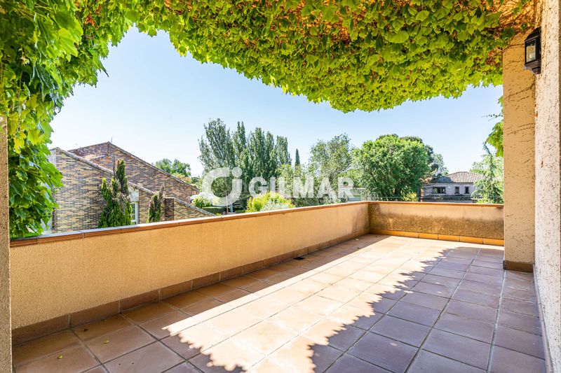 Foto 6e3c082f-deb0-4ba1-9fd8-0acc528e3e84. Chalet mit heizung parking pool in Villafranca del Castillo Villanueva de la Cañada