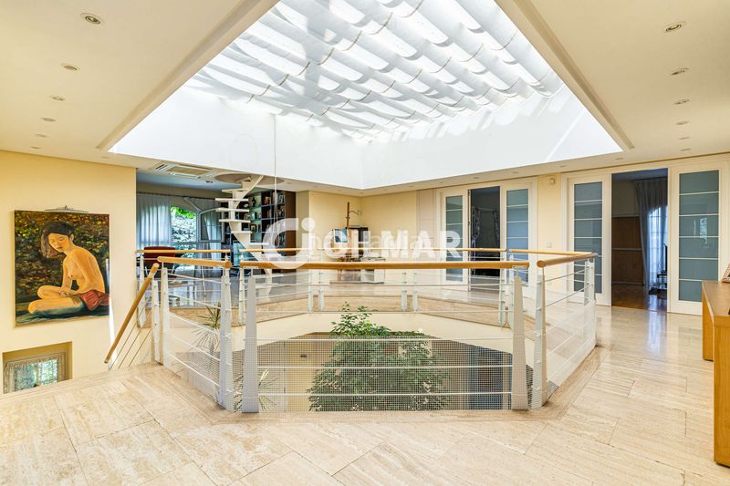 Foto c7e24ed4-a3fa-4a03-8cc8-3c3204040d21. Chalet mit heizung parking pool in Villafranca del Castillo Villanueva de la Cañada