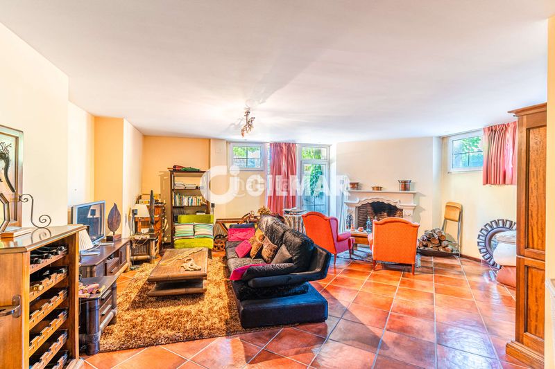 Foto dbc49fa3-aab2-4d1c-9bb4-19bb7439ea6b. Chalet mit heizung parking pool in Villafranca del Castillo Villanueva de la Cañada