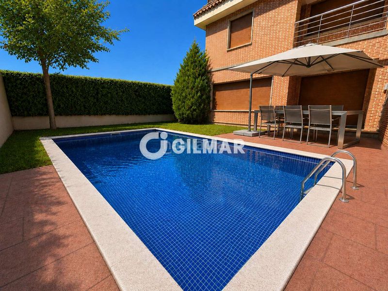 Foto 1e6d41cc-ce7d-4a97-951c-eb9c8dcc833a. Casa aparellada amb calefacció aparcament piscina a Rozas de Madrid (Las)